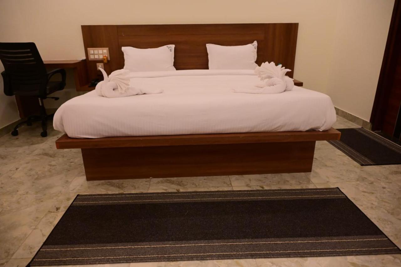 Kcg Residency Hotel Мисор Екстериор снимка
