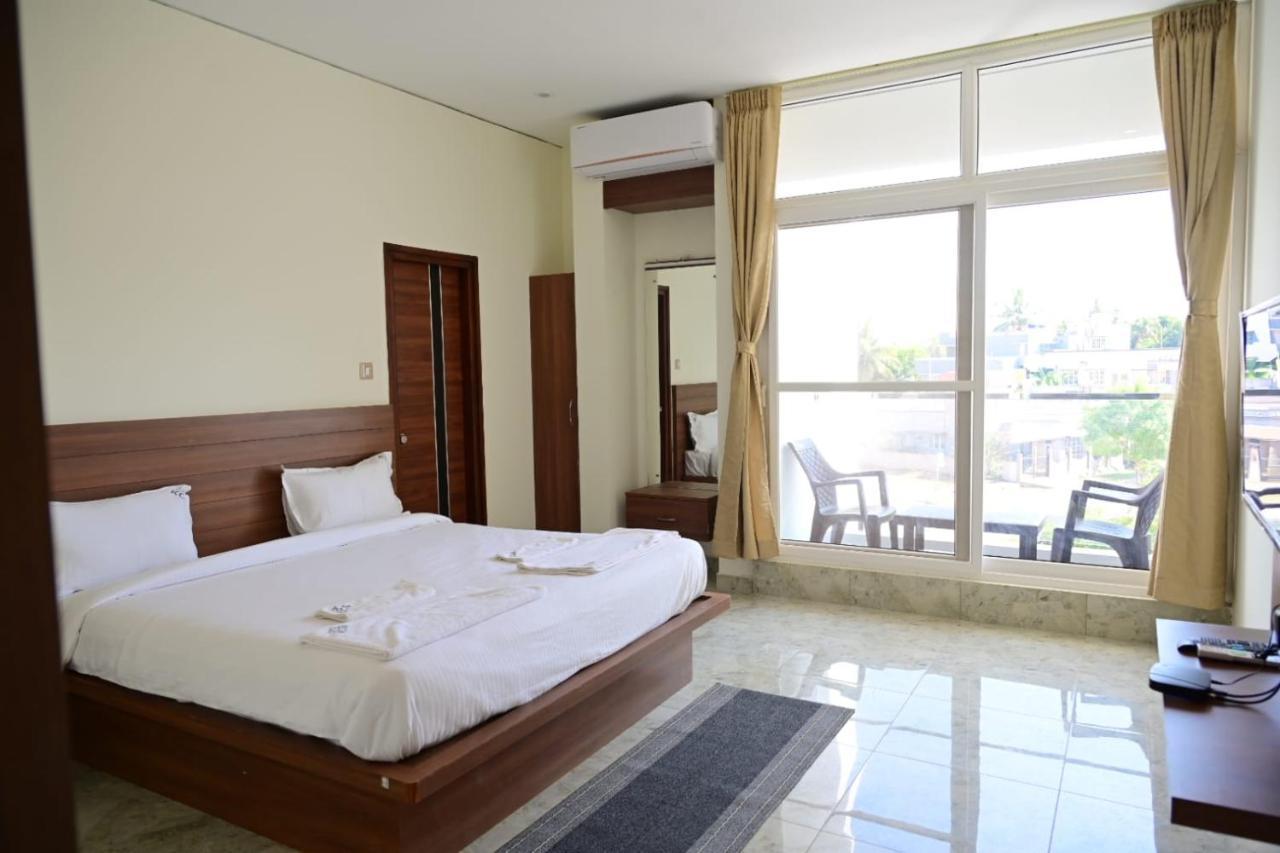 Kcg Residency Hotel Мисор Екстериор снимка