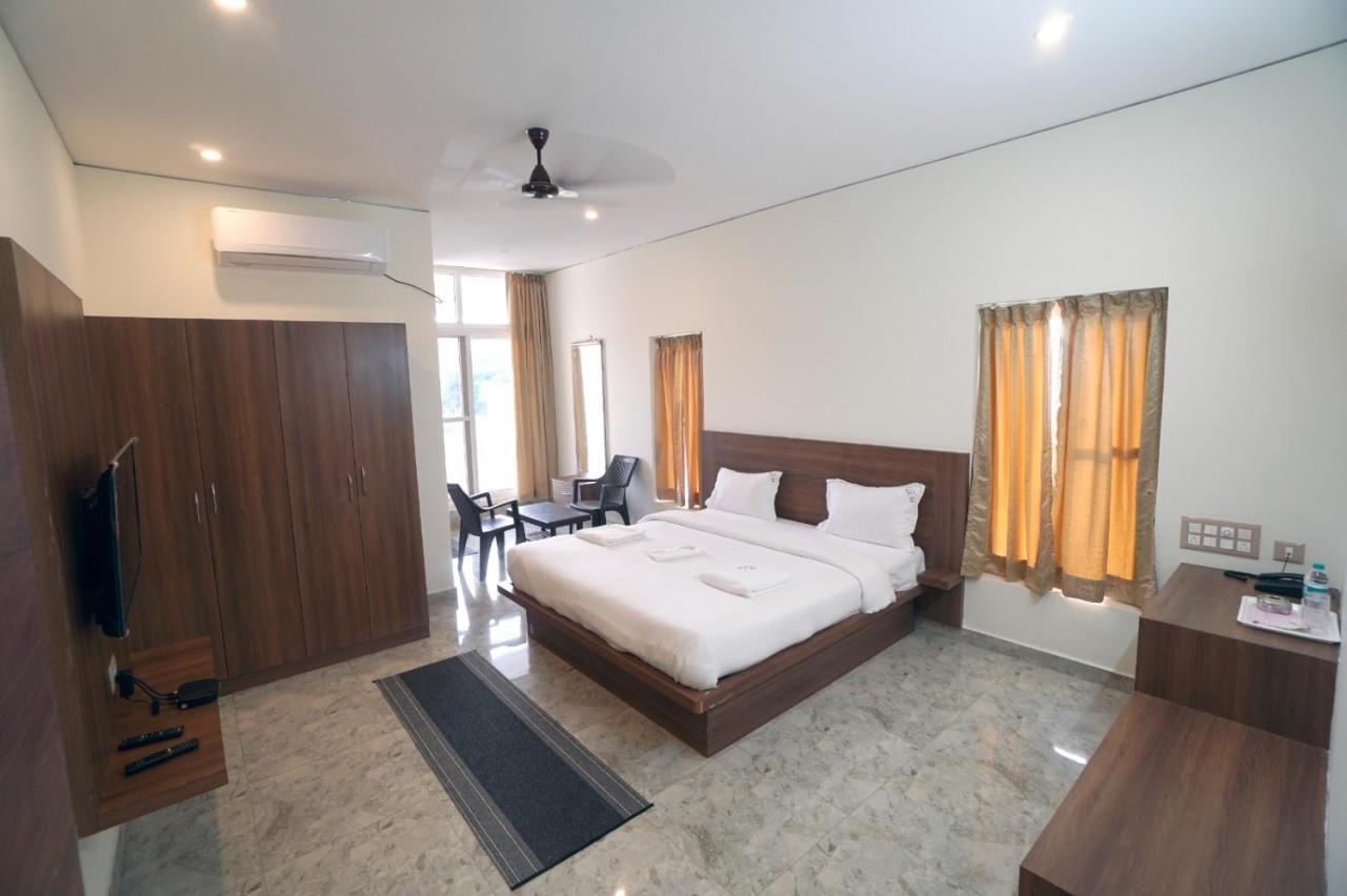 Kcg Residency Hotel Мисор Екстериор снимка