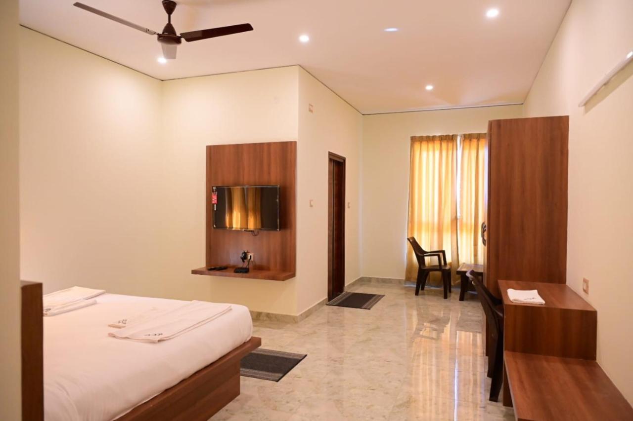 Kcg Residency Hotel Мисор Екстериор снимка