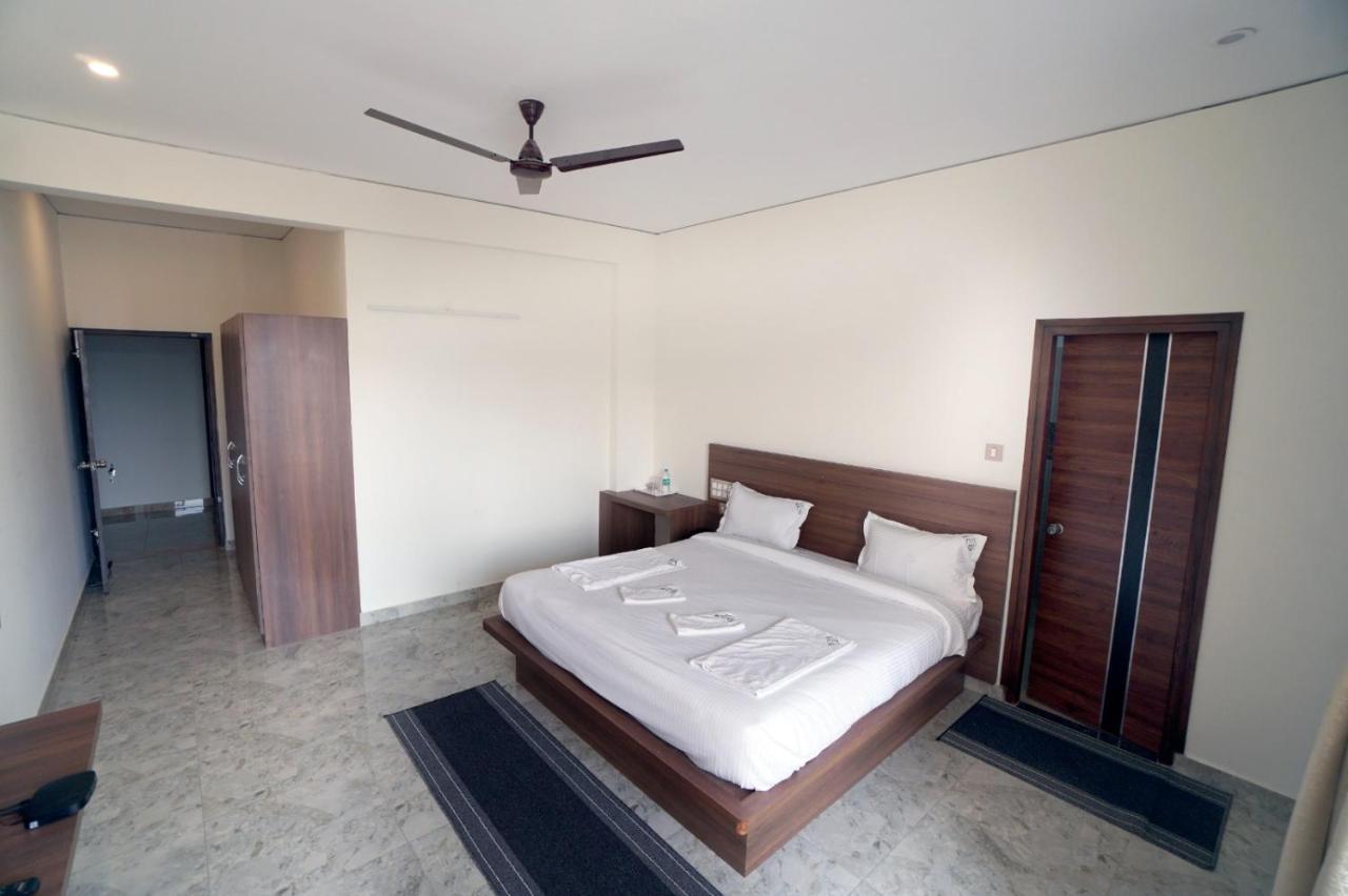 Kcg Residency Hotel Мисор Екстериор снимка