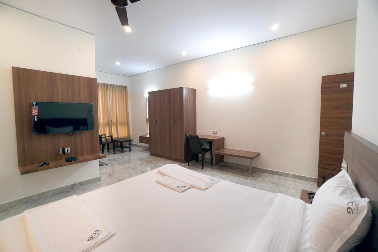 Kcg Residency Hotel Мисор Екстериор снимка