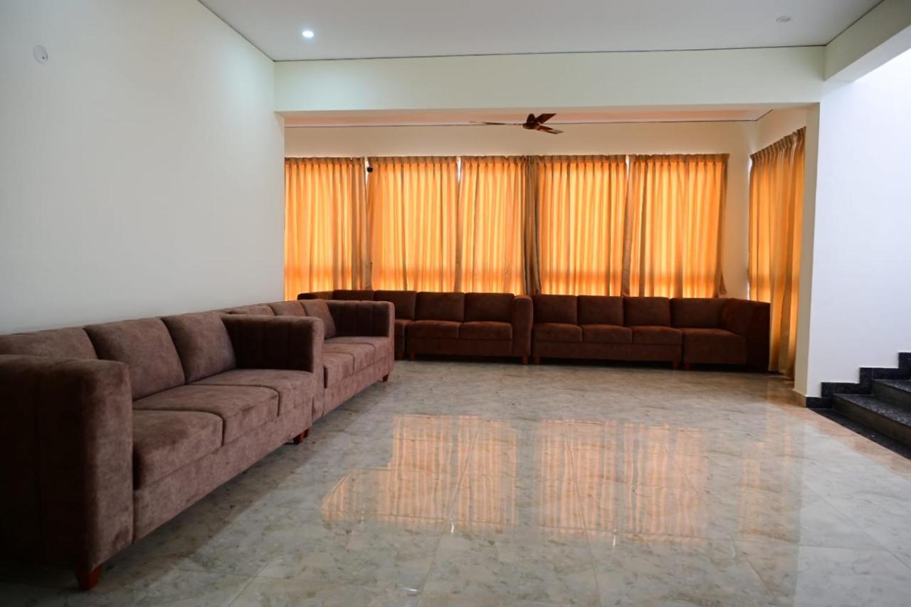 Kcg Residency Hotel Мисор Екстериор снимка