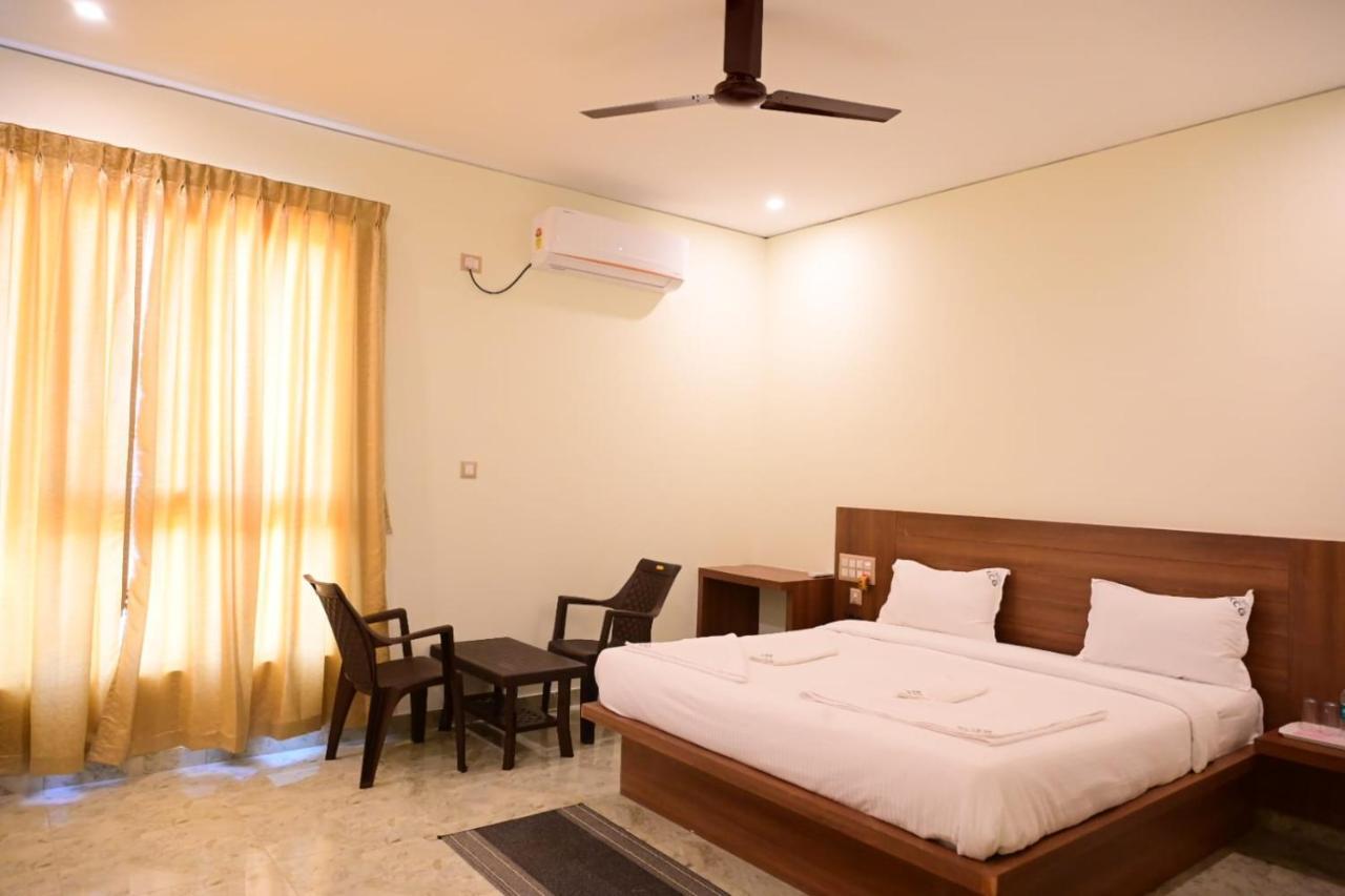 Kcg Residency Hotel Мисор Екстериор снимка