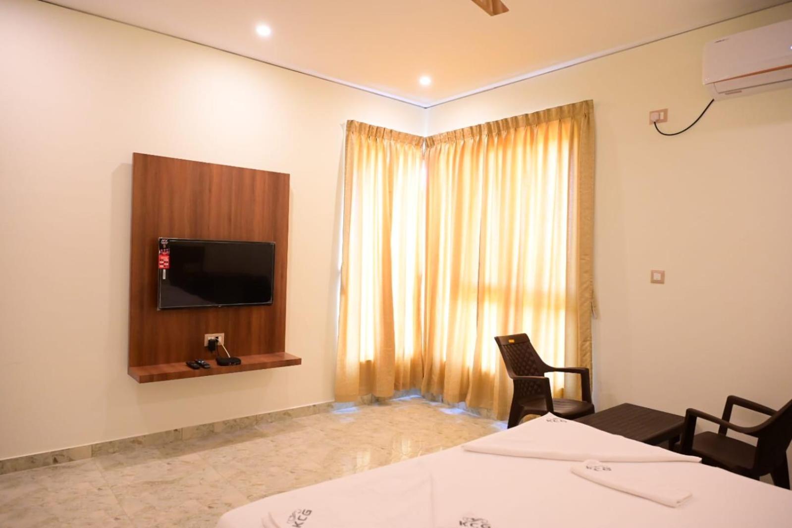 Kcg Residency Hotel Мисор Екстериор снимка