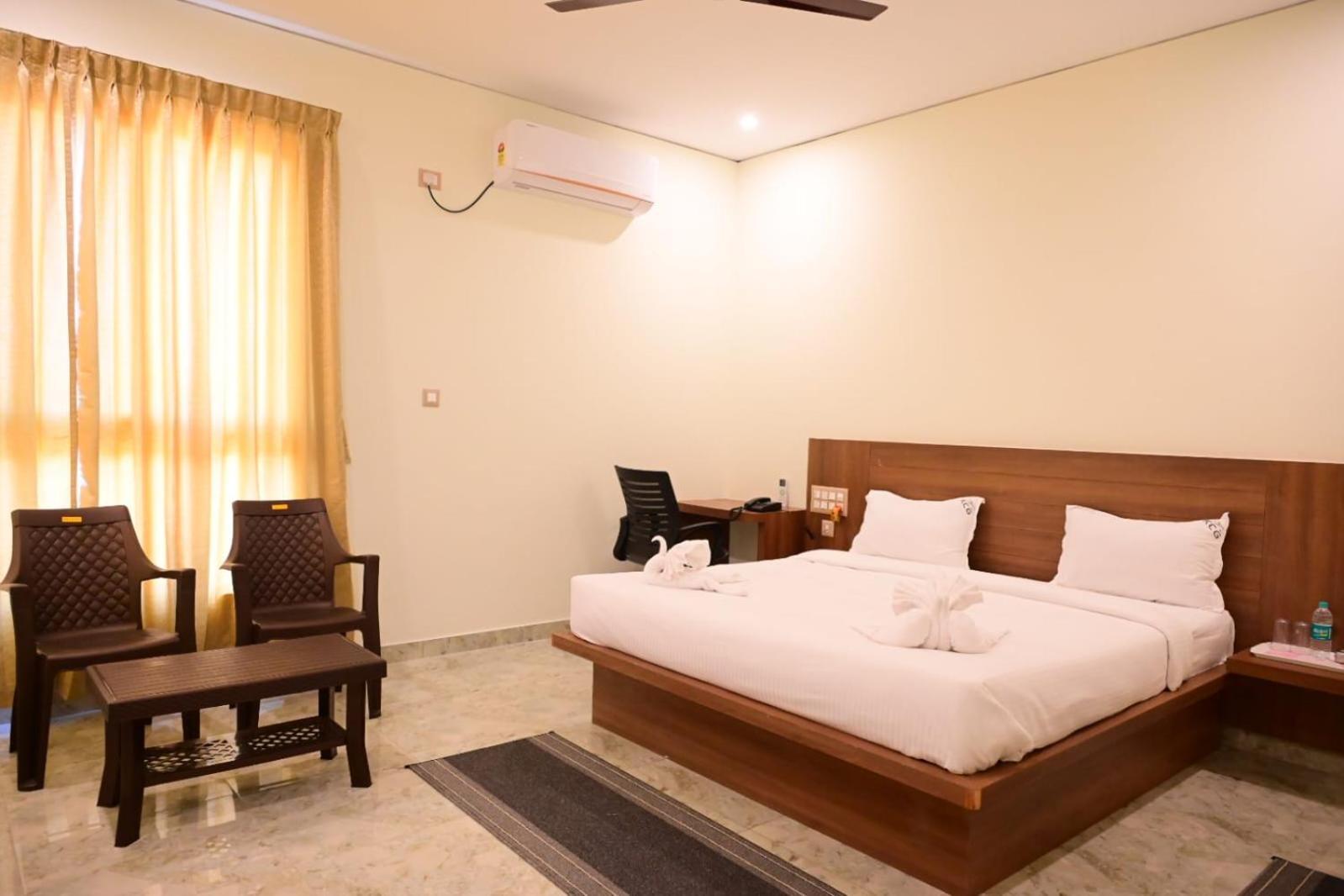 Kcg Residency Hotel Мисор Екстериор снимка